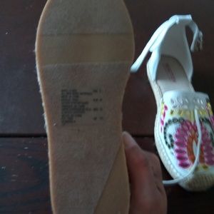 Kenneth Cole Reaction Espadrilles